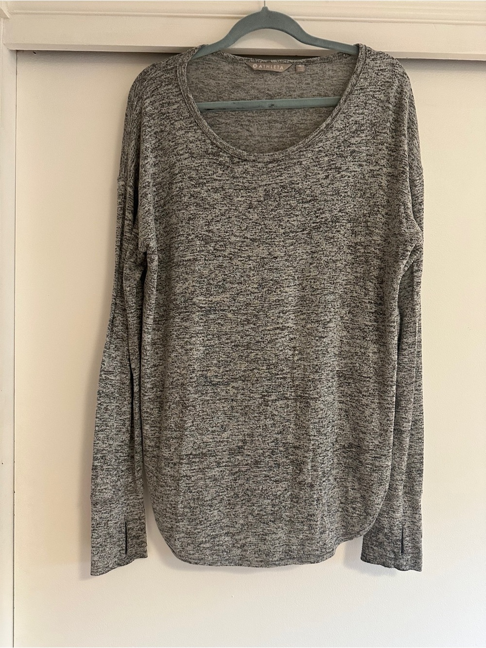 Athleta Heather Gray Long Sleeve Scoop Neck Pullover
